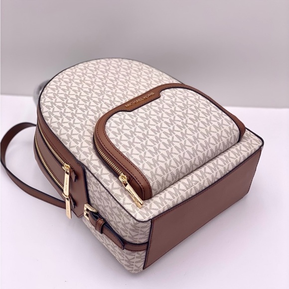MICHAEL KORS JAYCEE MEDIUM
BACKPACK VANILLA - Picture 9 of 14